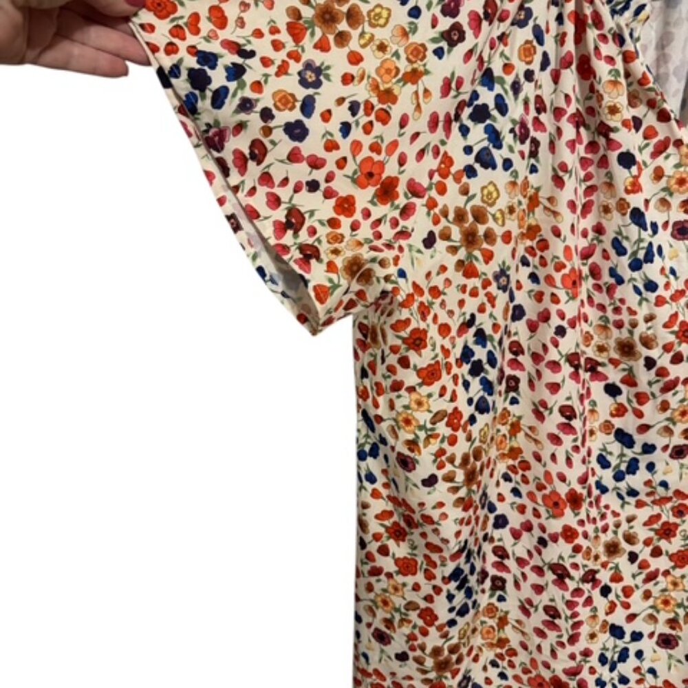 ❤️SPRING/SUMMER FLORAL PRINT TOP   PLUS SIZE: 4X - Picture 2 of 5